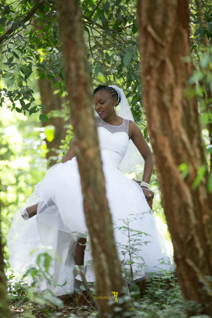 waruisapix wedding photoshoot ideas at the nairobi arboretum forest creative destination photographer in kenya-89